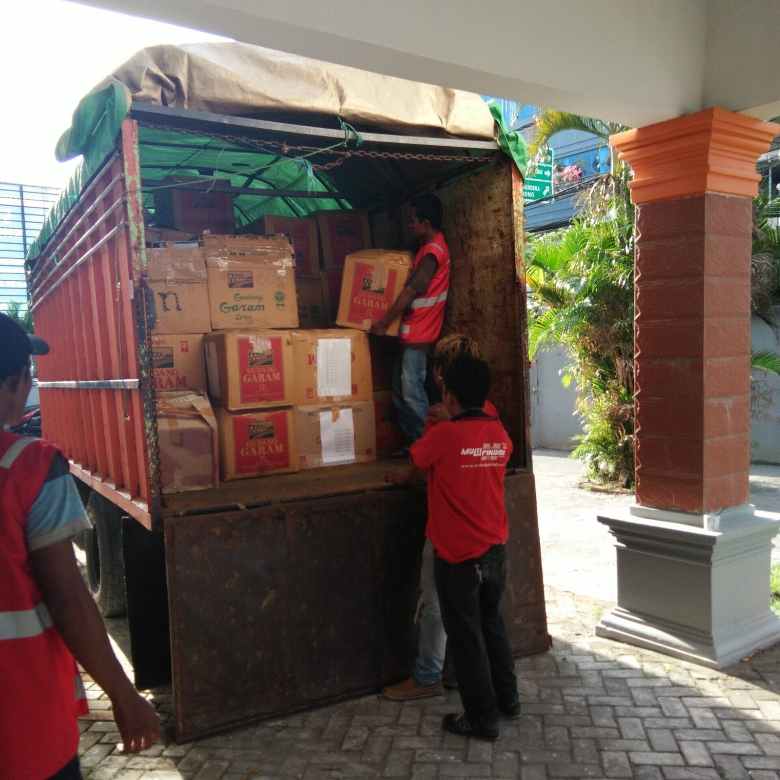 Pick Up Muat Berapa Banyak Barang