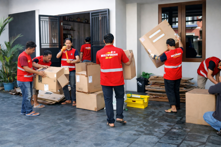Gudang Penyimpanan untuk Peralatan Kantor